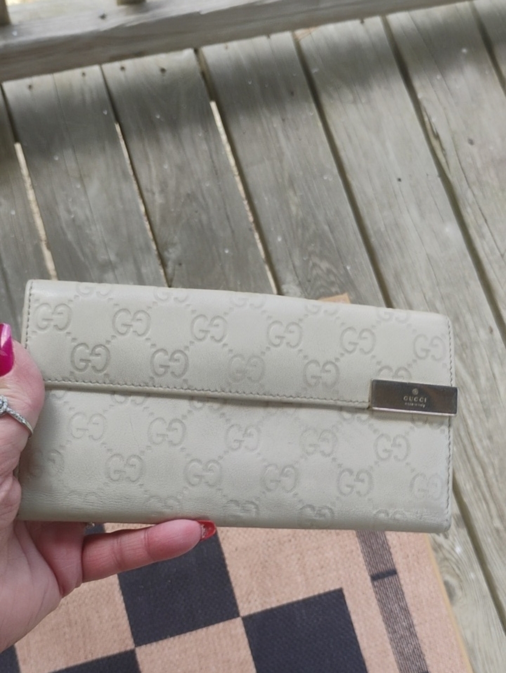Gucci Beige Embossed GG Continental Wallet No Peeling